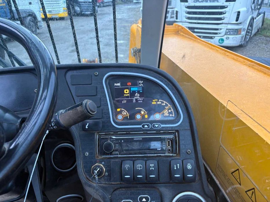 Навантажувач телескопічний JCB 531-70