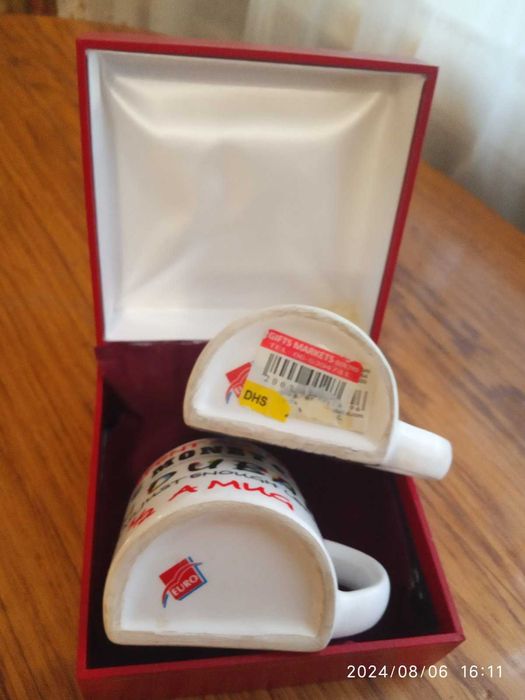 Сувенир  фарфор-вых кофейных чашек (Дубаи) оригинал