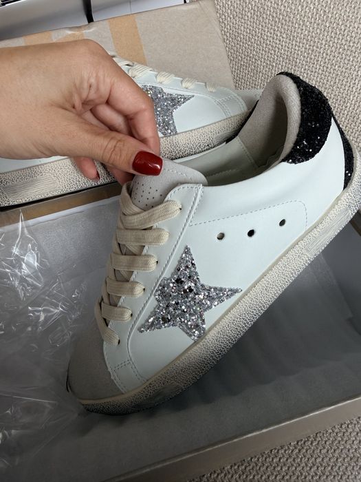 Кеди голден гус golden goose | є дефект слід від клею