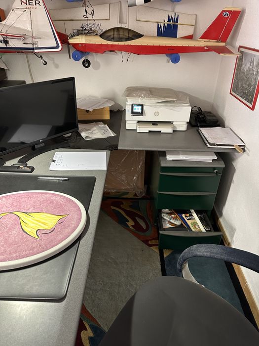 Secretaria de escritorio com canto e modulo de gavetas