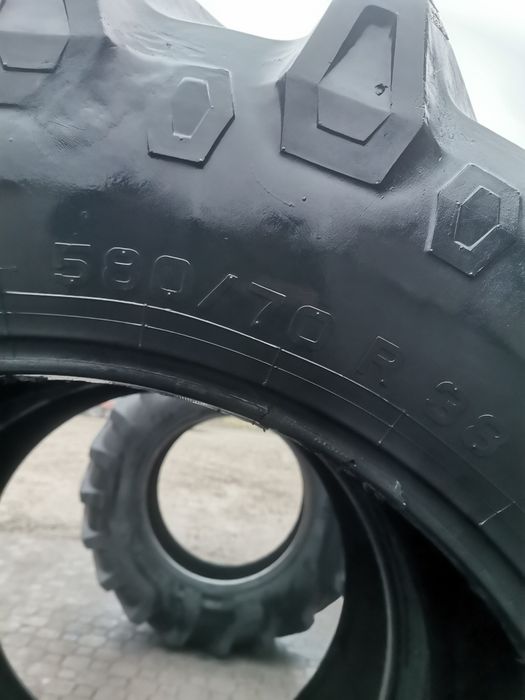 Para opon 580/70R38 155A8 Pirelli TM700