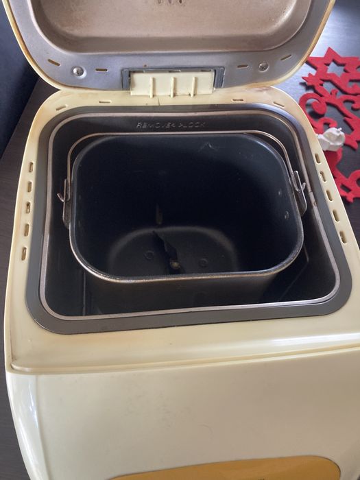 Maszyna robot do pieczenia chleba Mango