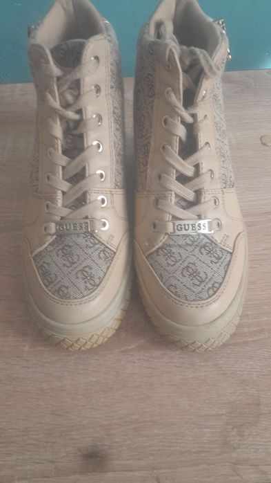Sprzedam Buty GUESS