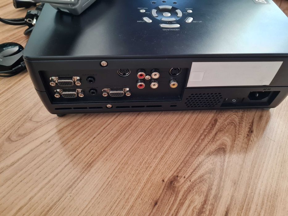 Projektor Toshiba TDP-T45