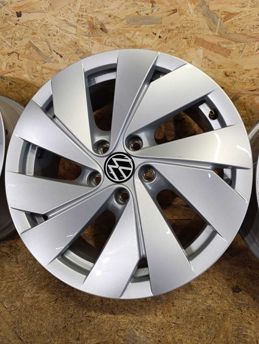 Felgi 17" Volkswagen Tiguan Golf Passat Skoda Seat Audi 5x112 571601025