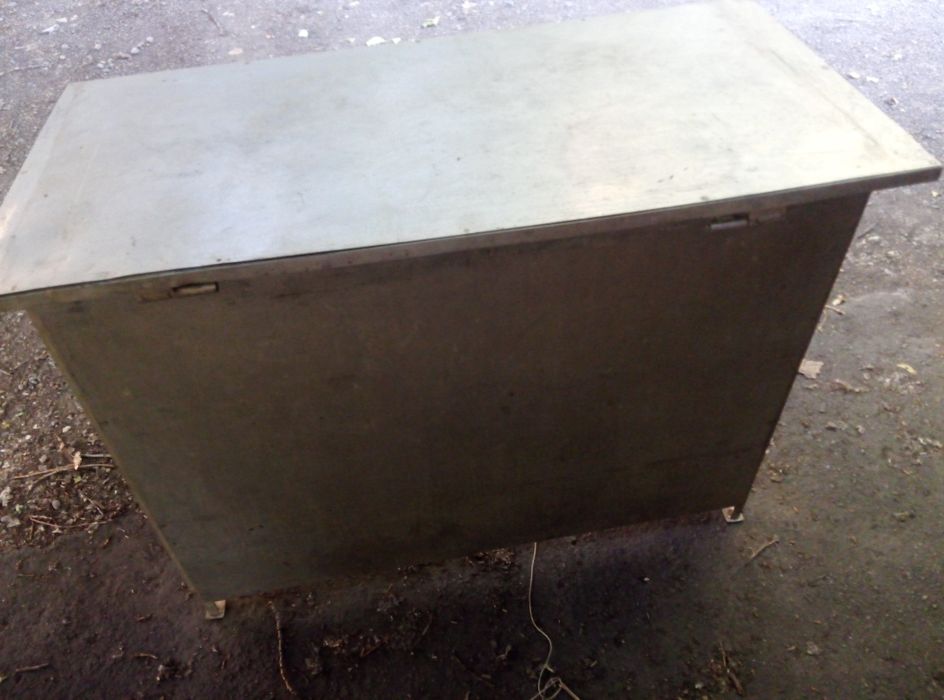 Стіл розкладний алюмінієвий.