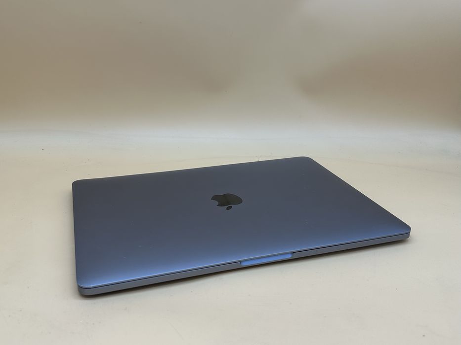 macbook pro 2020 512 gb m1 стан на фото