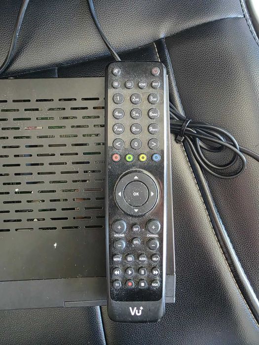 Box Satélite VU+ SOLO como nova com comando