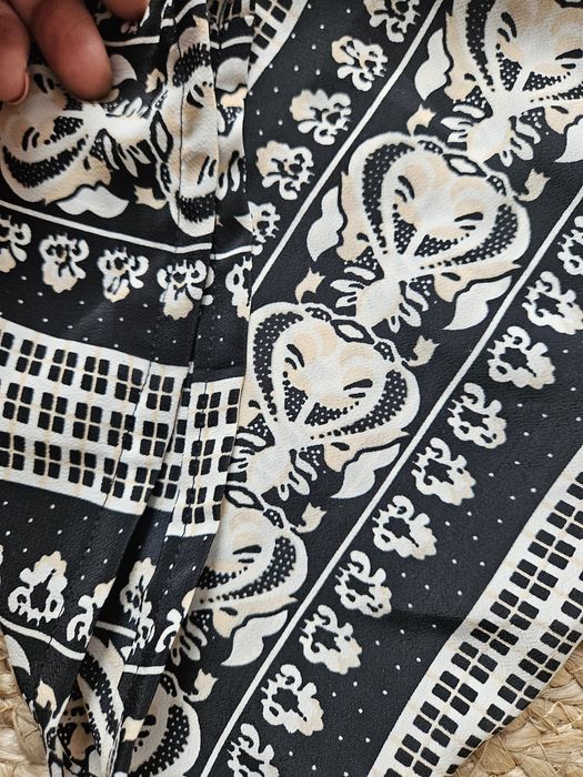Damskie spodnie haremki boho – czarno-białe ornamenty