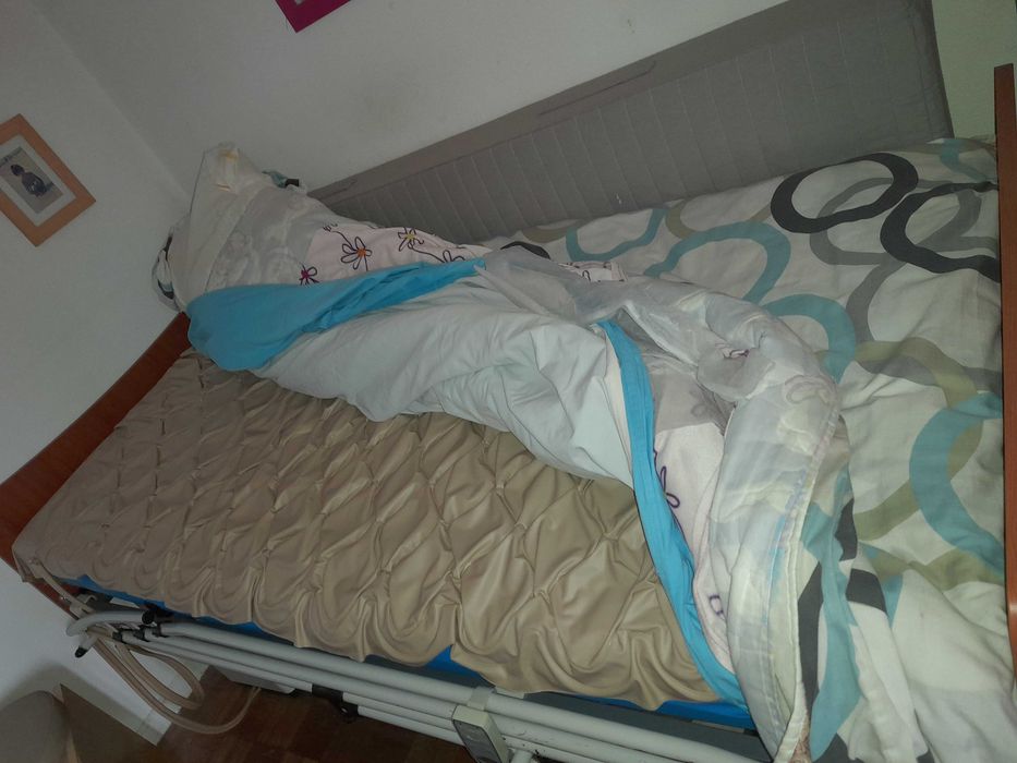 Cama articulada com comando automático/colchão anti escaras