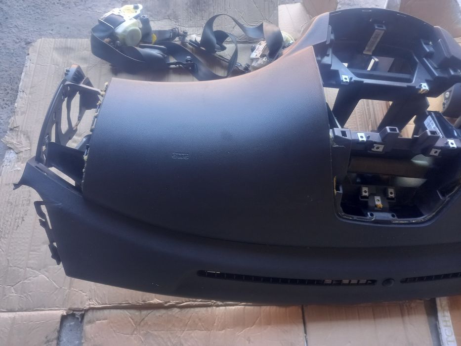 Deska Konsola Kokpit Air bag Poduszki Pasy Bezpieczeństwa Hyundai i30