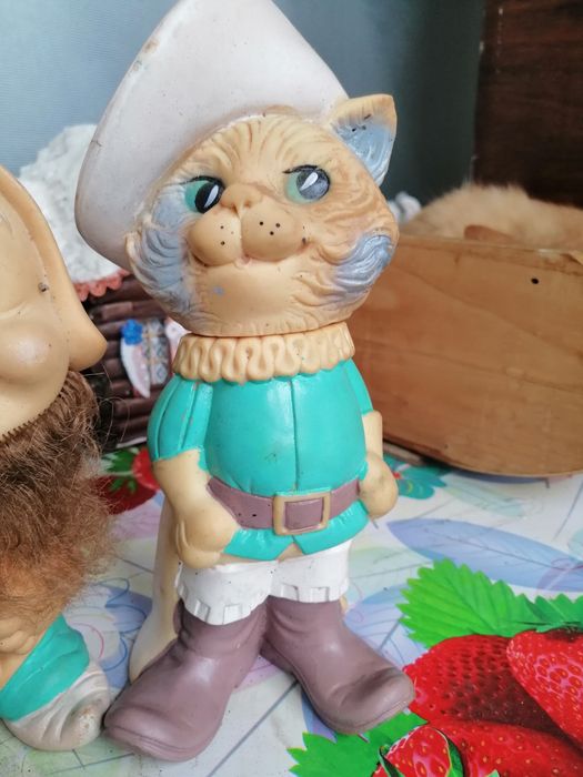 Резиновые игрушки.