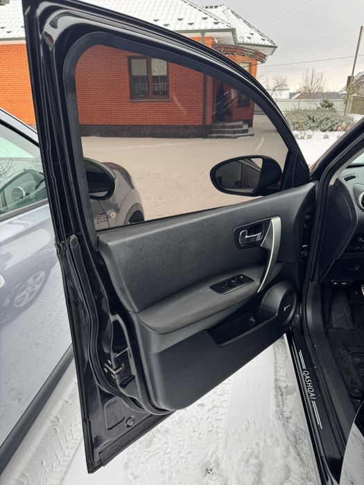 Продам  Nissan Qashqai+2 2012