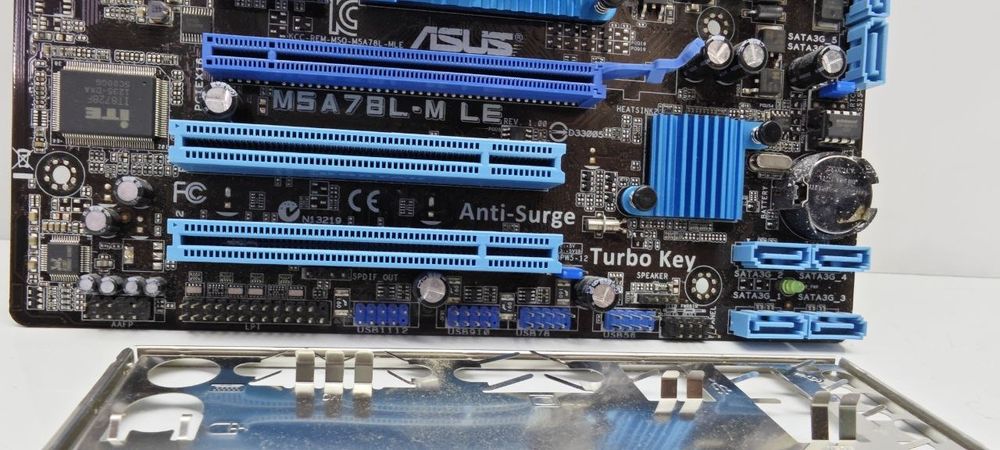 Материнська плата Asus M5A78L-M LE sAM3+ (x2 DDR3, MicroATX)