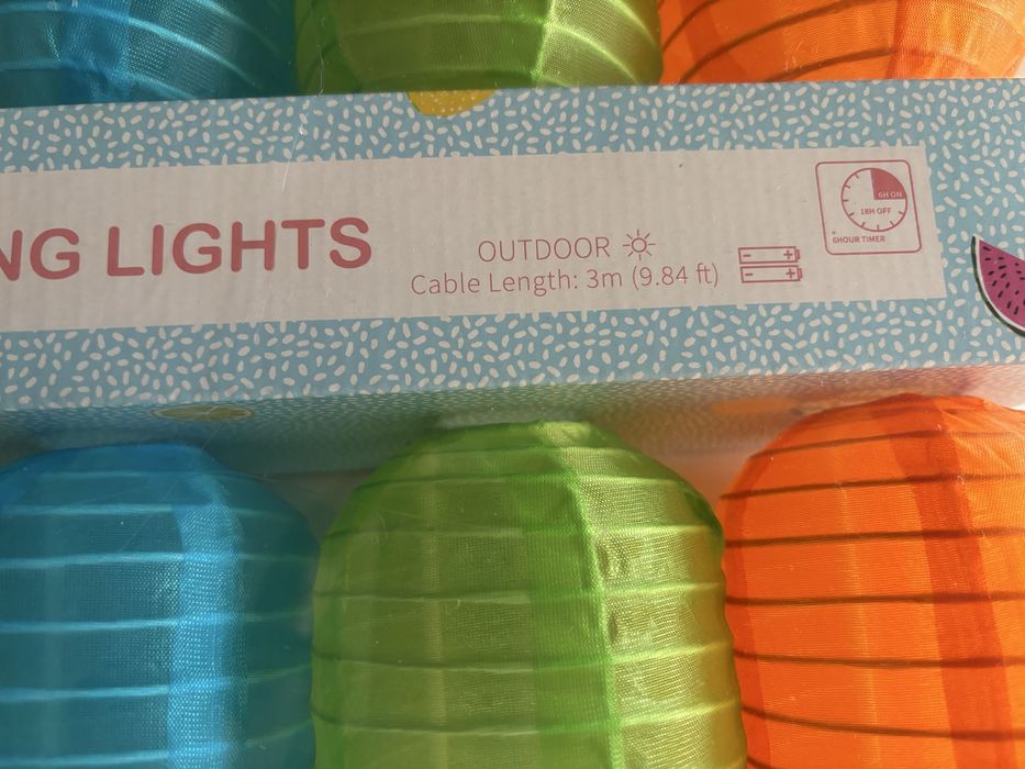 Conjunto de lampadas de exterior novas.