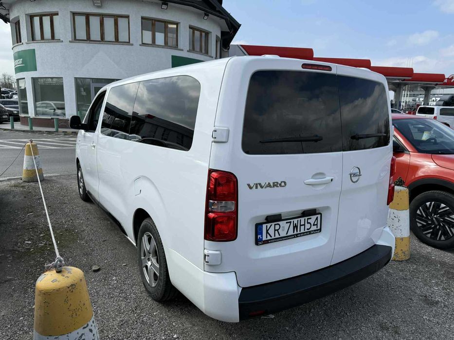 Wynajem, wynajmę busa, bus, busy 9 osobowy Opel Vivaro