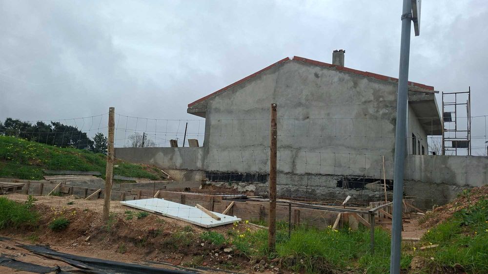 Vende se terreno 285m