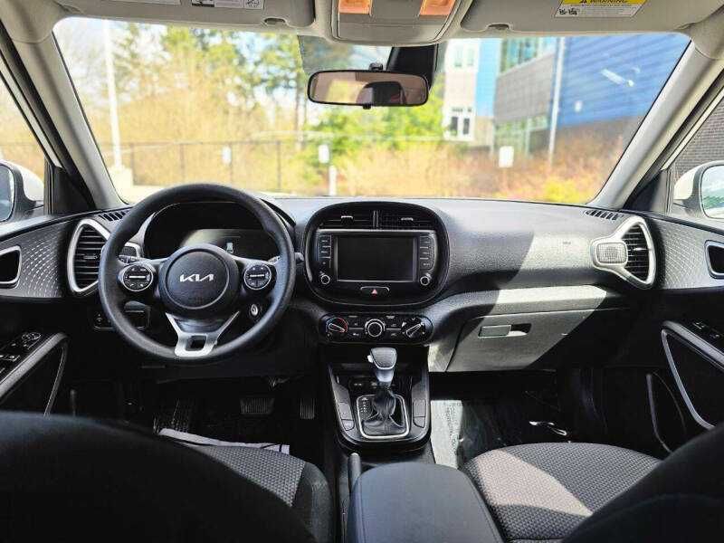 Kia Soul LX 2023