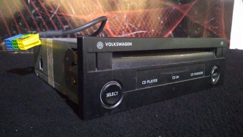 Radio Volkswagen Passat (3B3)