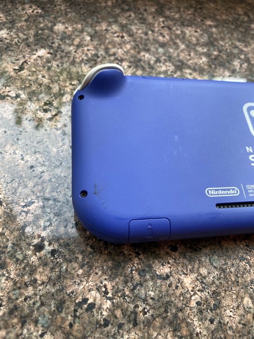 Ігрова приставка Nintendo Switch lite