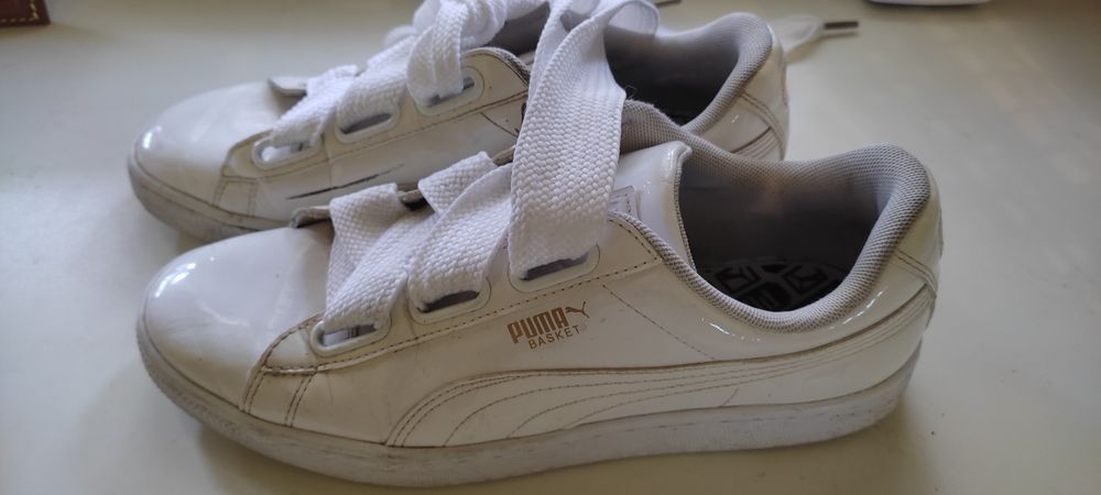Продам женские кроссовки Puma