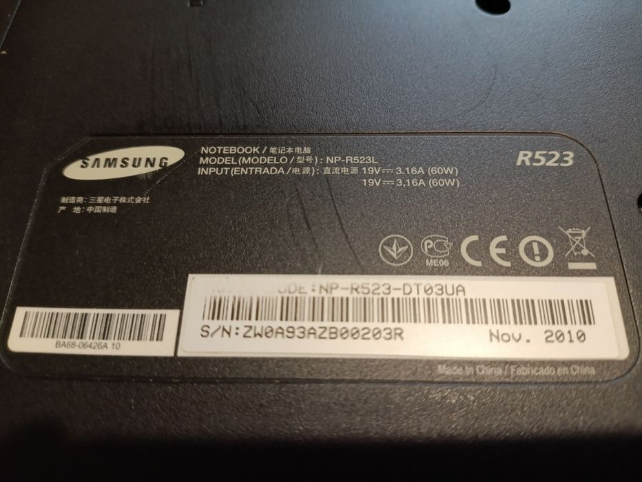 Ноутбук Samsung R523