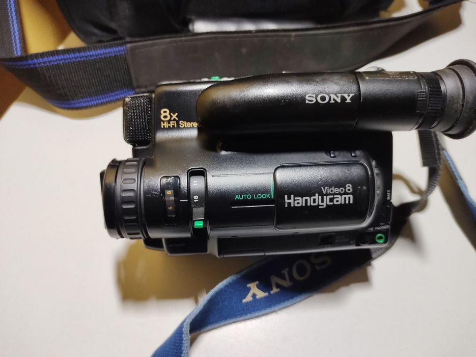 Kamera analogowa Sony Handycam Video 8 CCD-TR75E