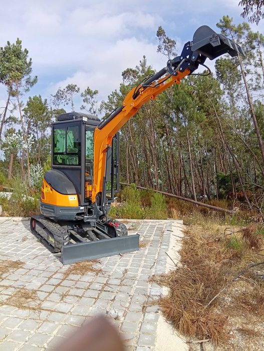 Máquina giratória kubott duas toneladas e meia