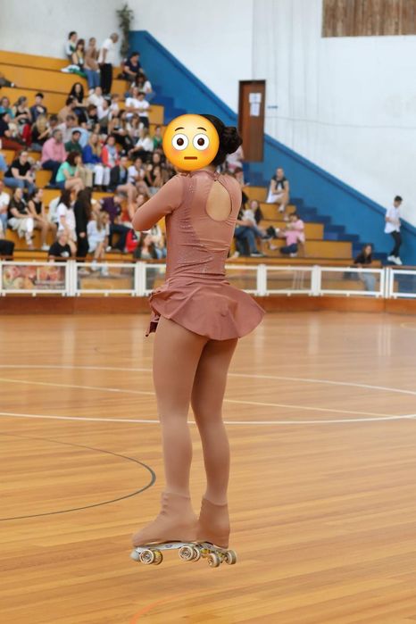 Fato de patinagem para provas