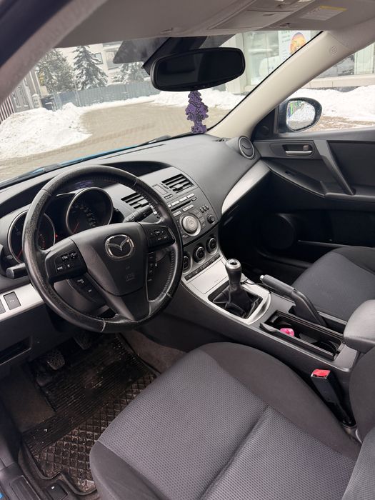 Mazda 3 2011 1.6 d Po Serwisie