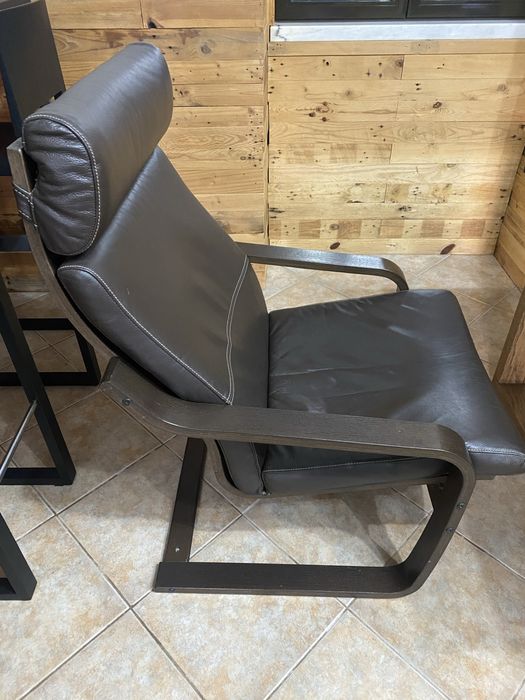 Cadeirão baloiço ikea poang pele castanha