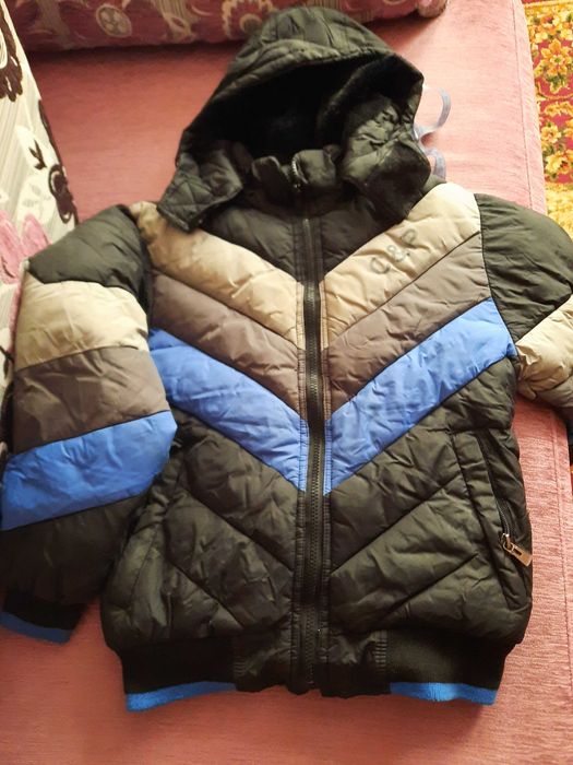 Куртка зимова на ріст 128 см  6-7 років
