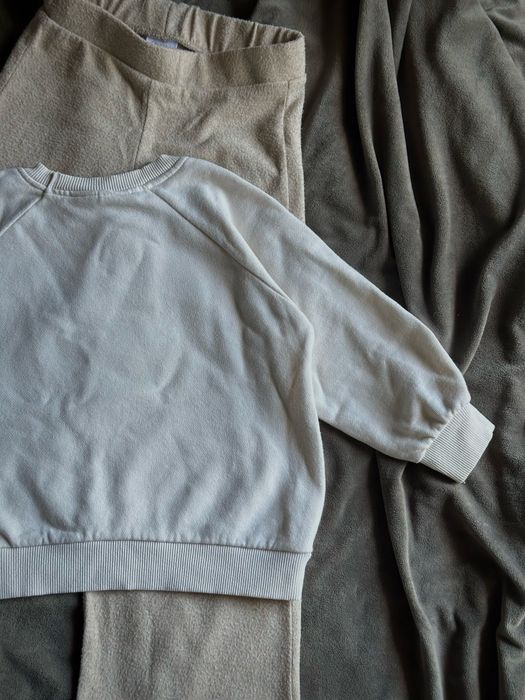 Кофта Zara на дівчинку 104 см