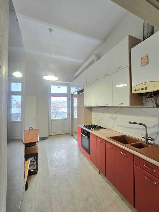 Продаж квартири у Львові ЦЕНТР біля Високого Замку з ремонтом 3 кім