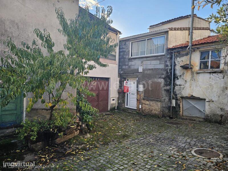 Moradia em Banda T2 / Fundão, Barroca