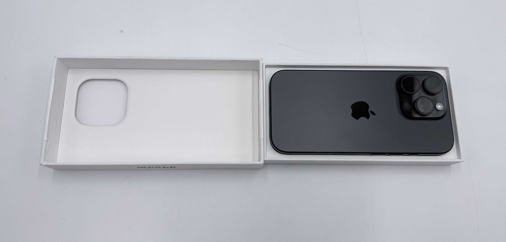iPhone 16 Pro 128GB Black Titanium 100% bateria FV