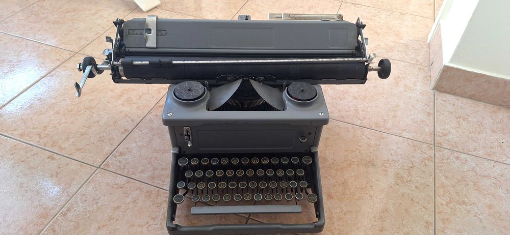 Máquina escrever antiga