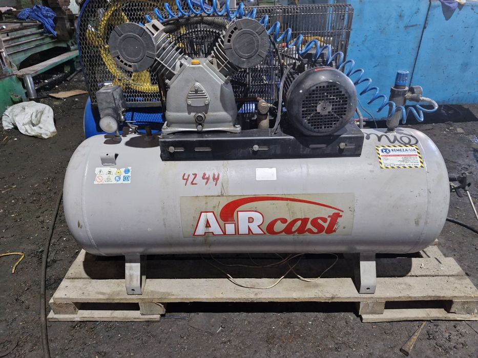 Продам компрессор  4квт