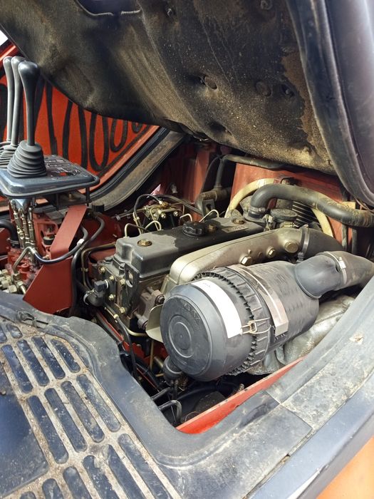 Wózek widłowy z dużym pozycjonerem