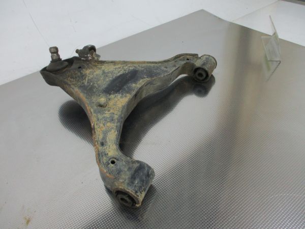 Braço de suspensão frente direito NISSAN NP300 Navara Pick Up (D40)