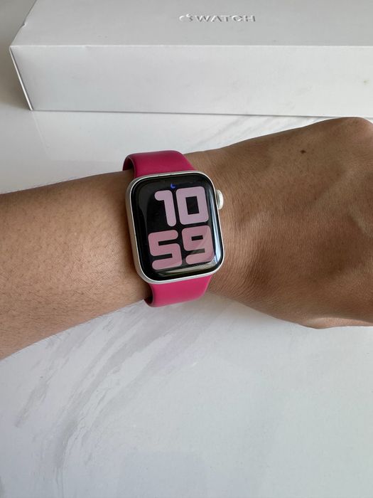 Apple Watch Series 5 40mm Prata +  Caixa + Carregador + 4 Pulseiras Extras