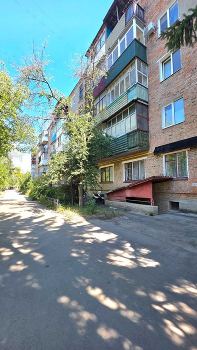 2-кімнатна квартира по вул.Миру