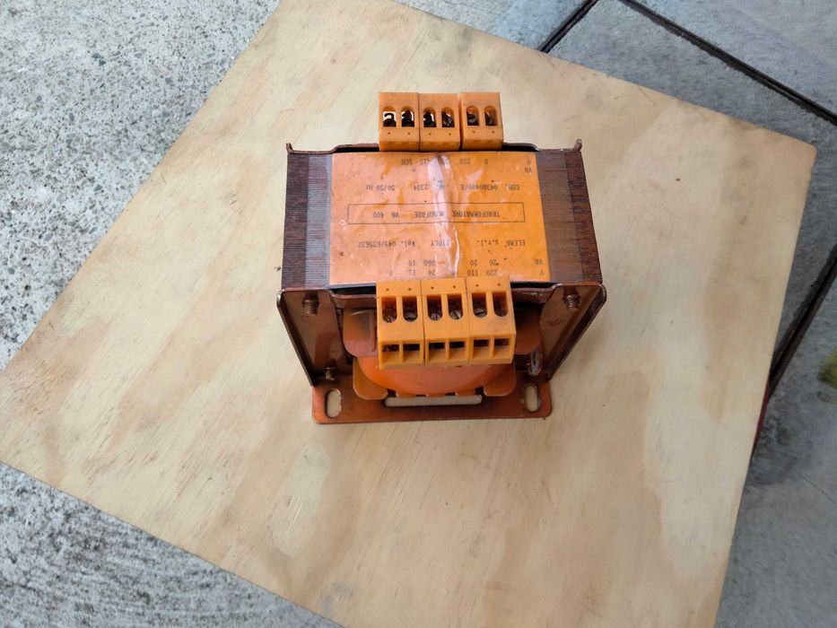 400 VA Transformer, Primary 220/415 V, Secondary 0/12/24/110/220 V64738816999171120