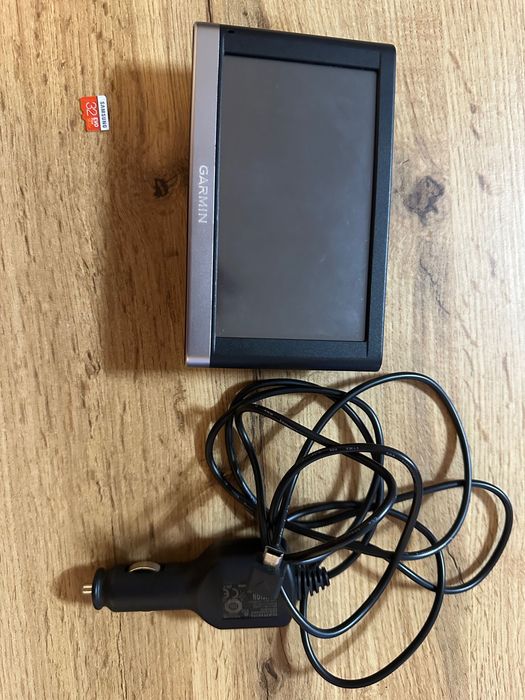 Nawigacja Garmin GPS + ładowarka samochodowa + karta microSD 32 GB