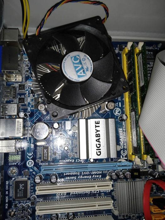 Материнская плата GA-G41M-ES2H