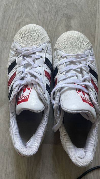 Оригинальные кроссовки Adidas Superstar FX2736 (Размер 35.5 / 22 см)