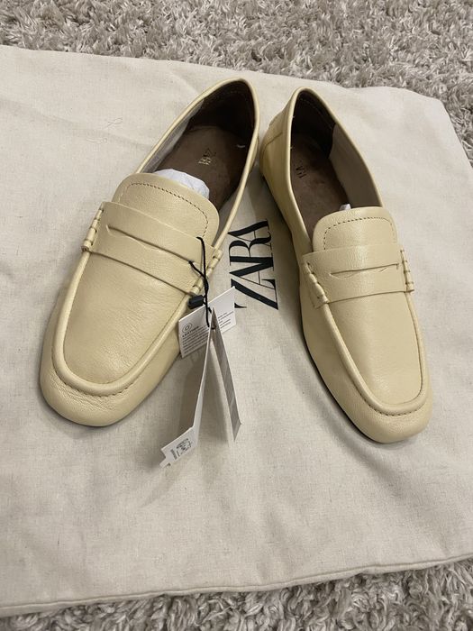 Дуже красиві лофери ,zara,шкіра нові з біркою , оригінал ,розмір 37