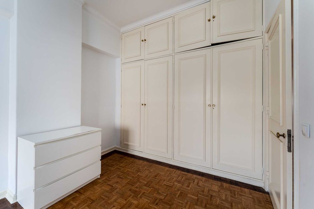 Quarto espaçoso no Campo Grande