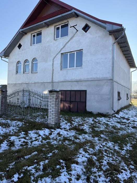 Продаж будинку с. Лоєва Надвірнянський р-н