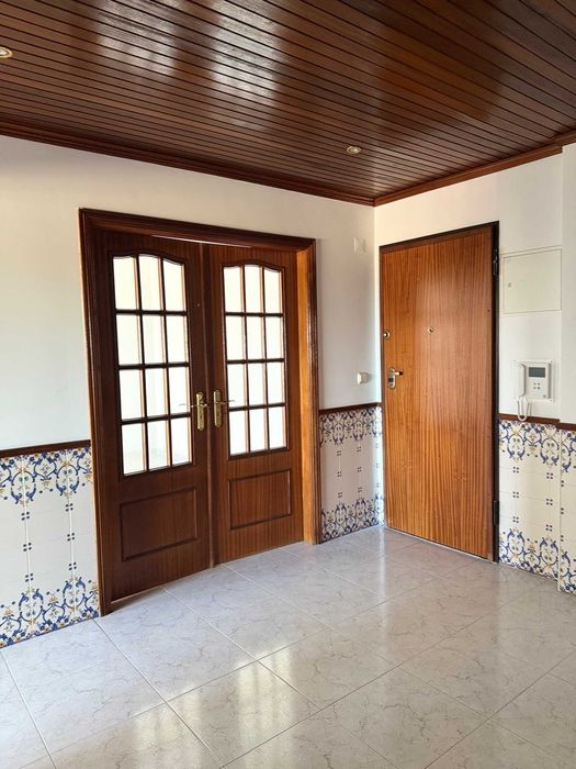 CARREGADO T3 + Lugar de garagem + Arrecadação